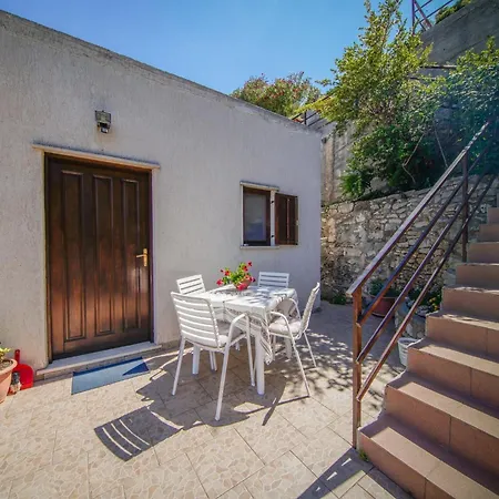 Filipovi - One Bedroom With Terrace And Sea View A3 Daire *